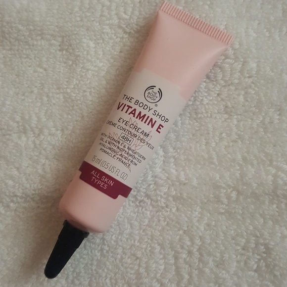 body shop vitamin e under eye cream
